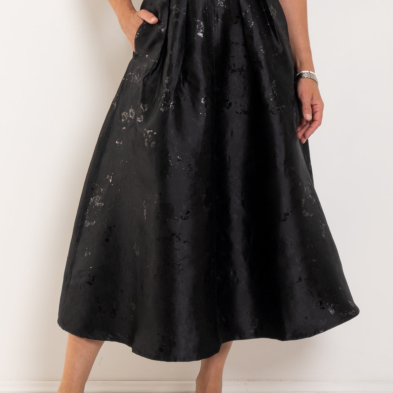 M.A. Dainty Parted Skirt