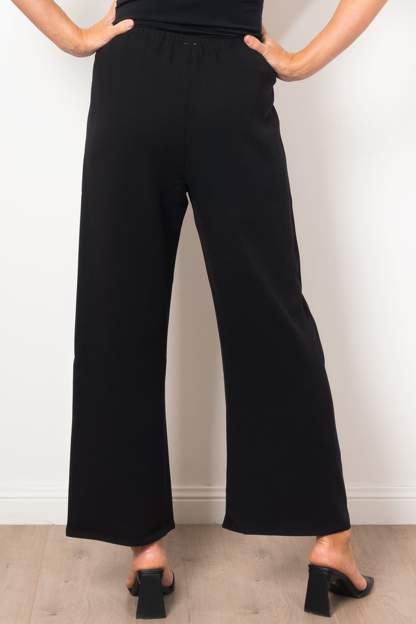 M.A. Dainty Monmouth Pant