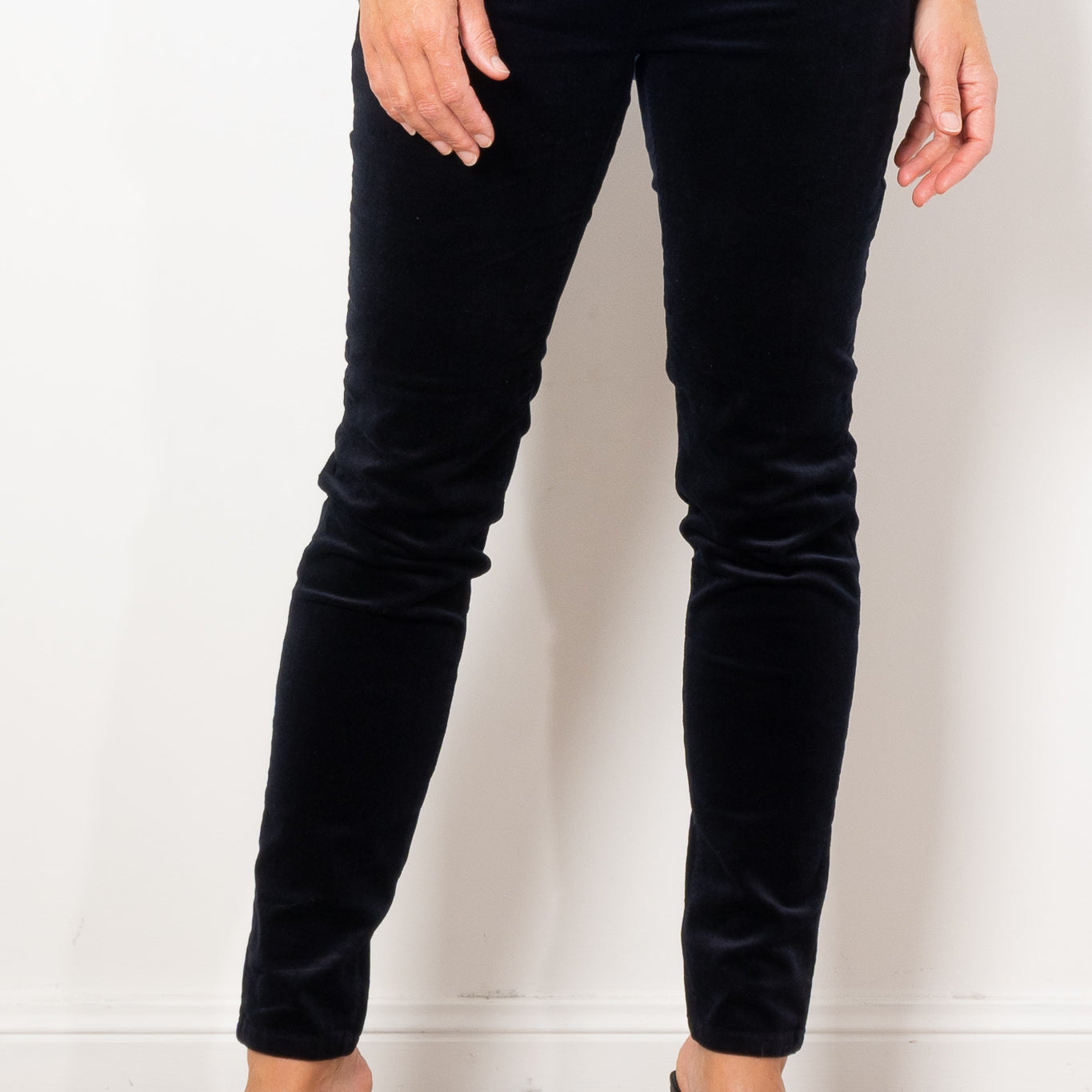 Vassalli Fine Skinny Corduroy Pull On Pant