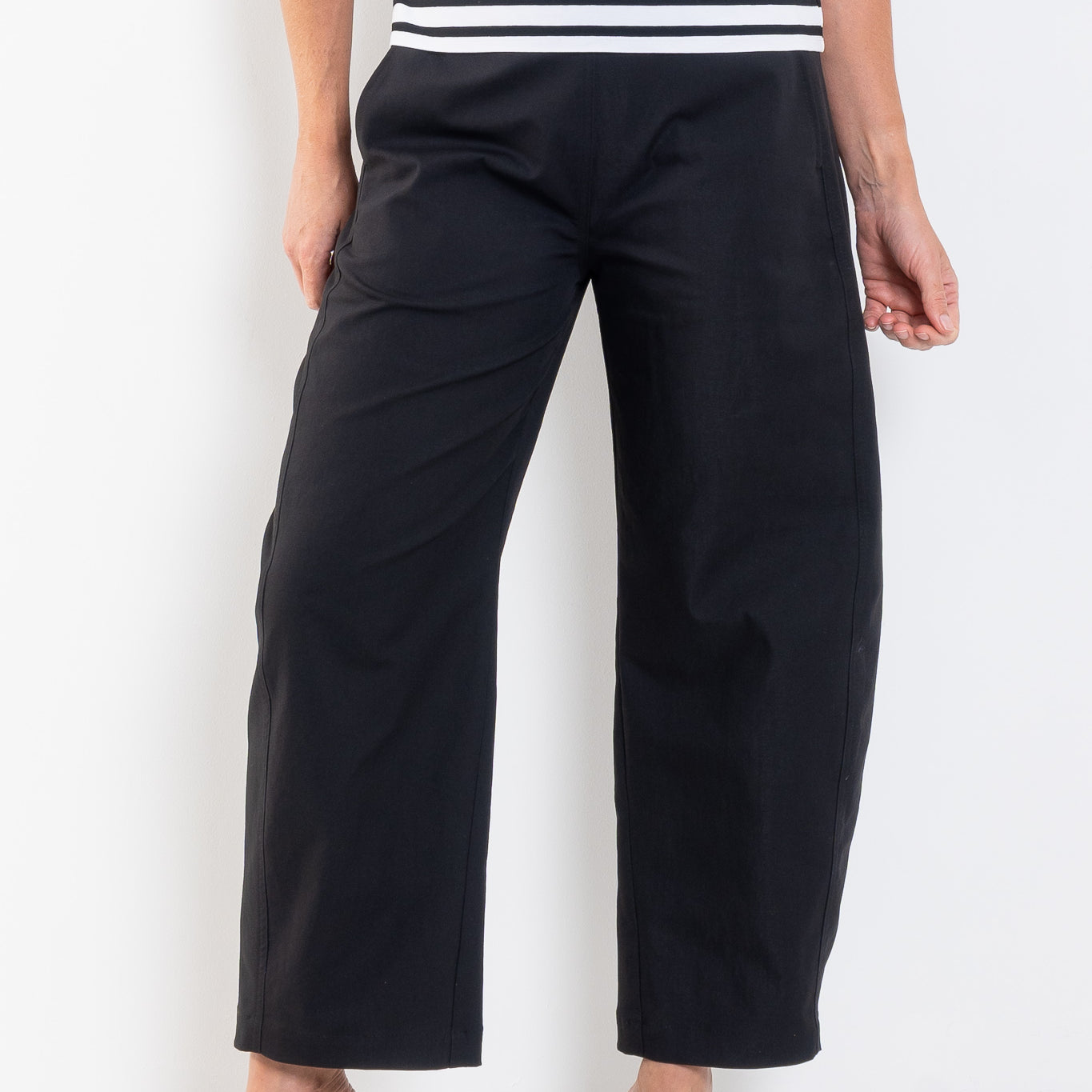 Mela Purdie Barrel Leg Pant Gravitene