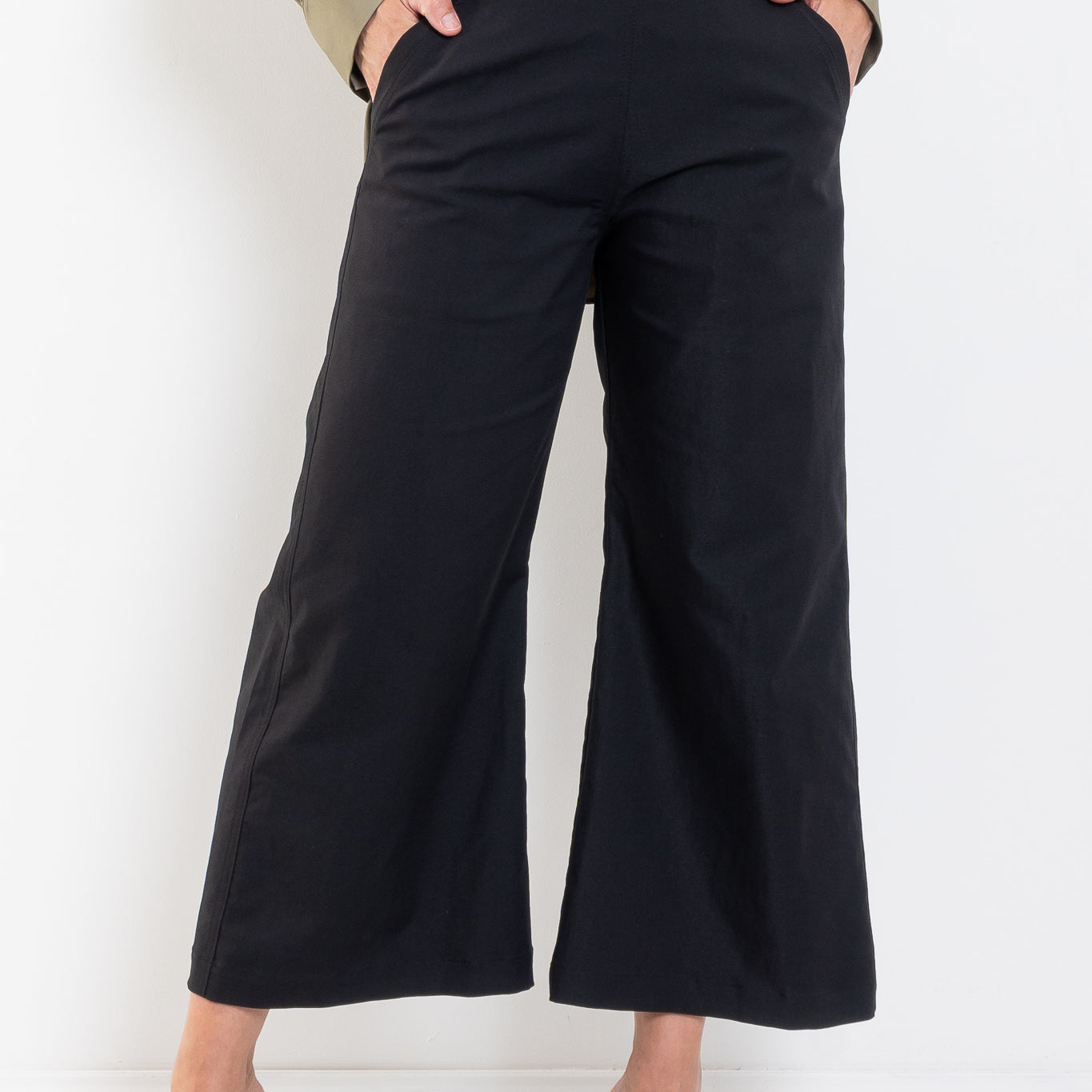 Mela Purdie Crop Flat Pant Gravitene
