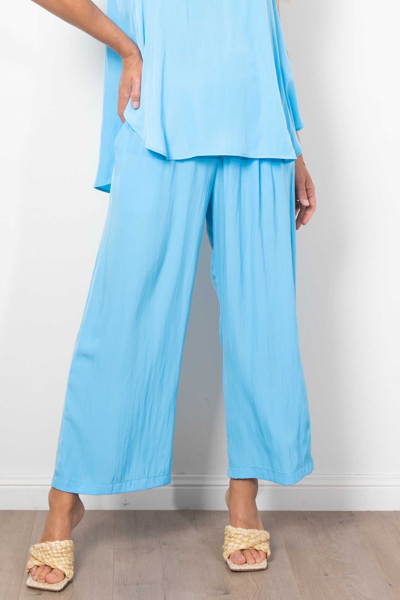 #colour_capri