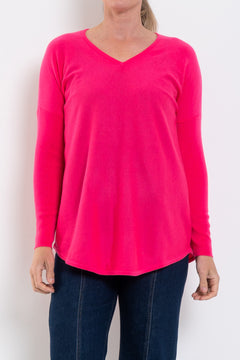 Bridge & Lord Queen V Curved Hem Pullover