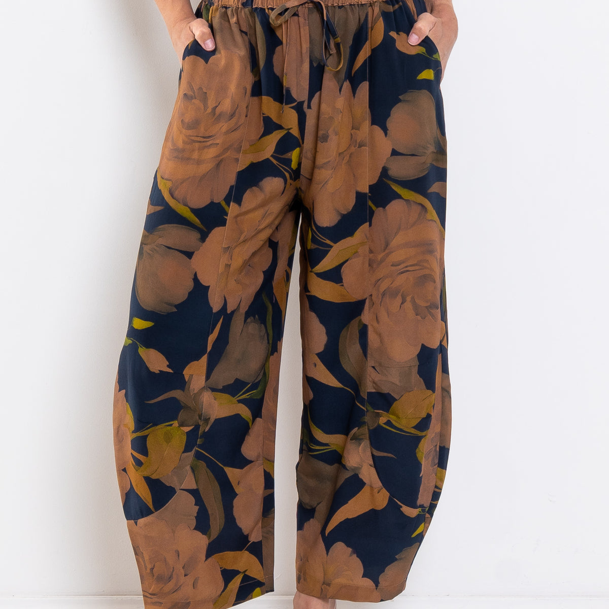 M.A. Dainty Niko Silk Pant