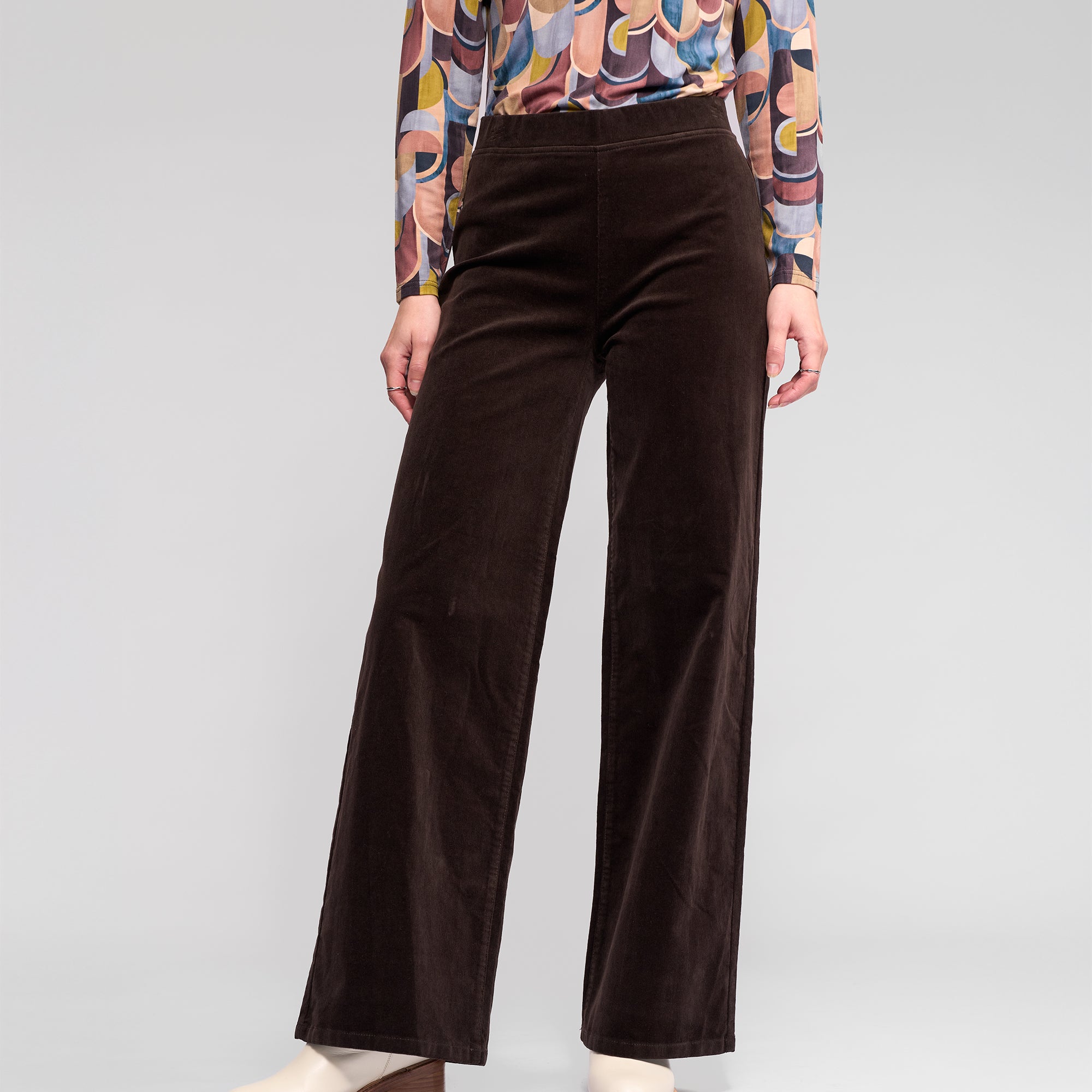 Vassalli Loft Cord Wide Pull On Pant