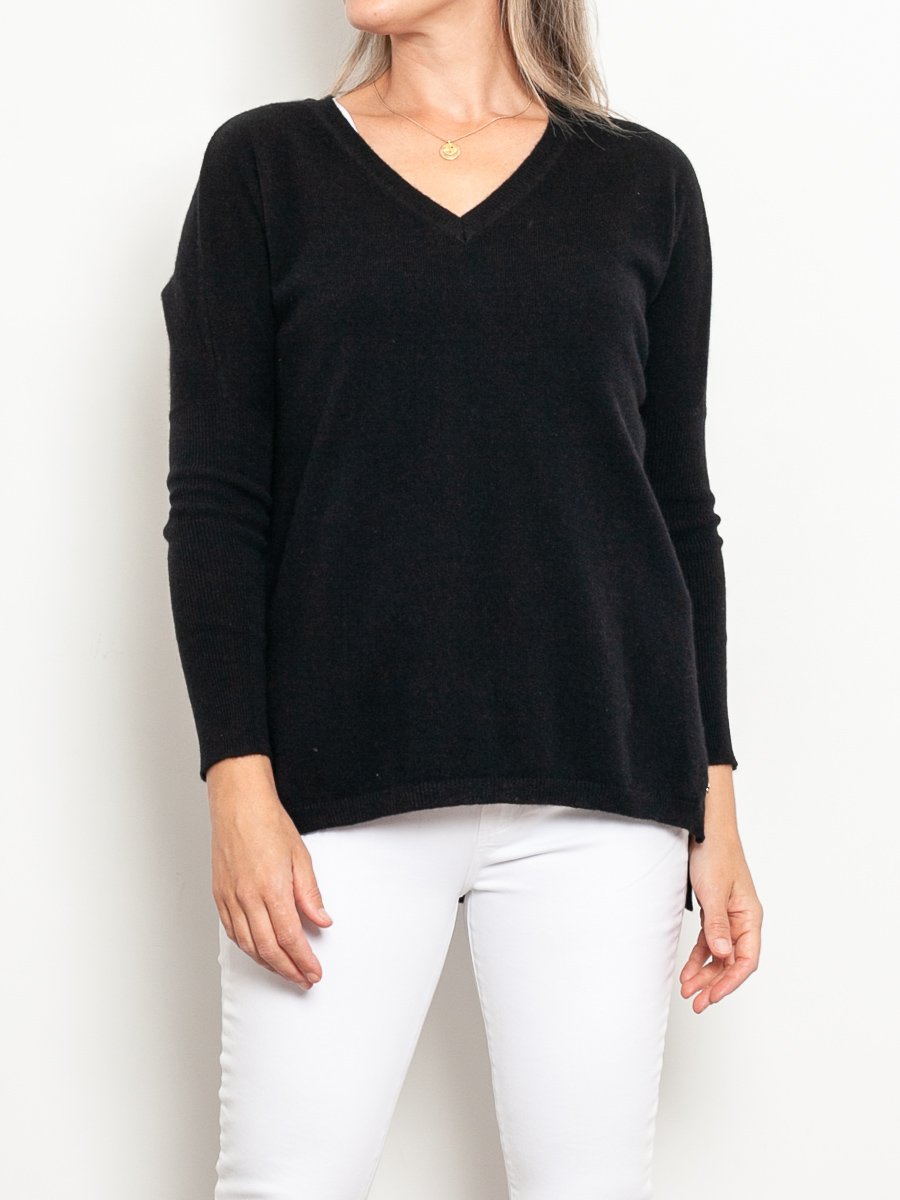 Mia Fratino Cashmere Essentials V Neck Boyfriend Sweater - Impulse Boutique#colour_jet-black