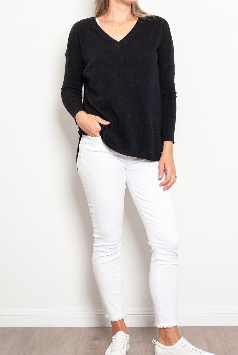 Mia Fratino Cashmere Essentials V Neck Boyfriend Sweater - Impulse Boutique#colour_jet-black