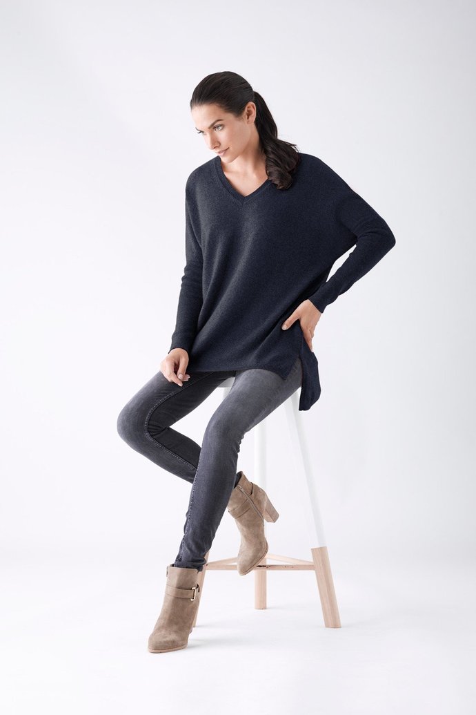 Mia Fratino Cashmere Essentials V Neck Boyfriend Sweater - Impulse Boutique